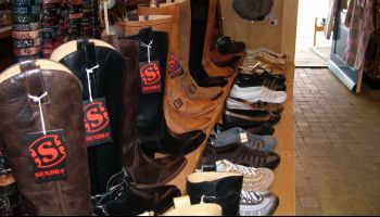 Tomahawk boots & more